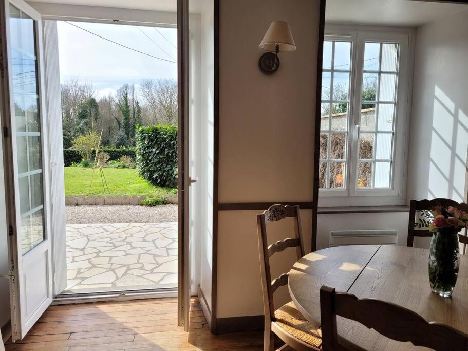 Maison Au Calme A 2 Pas Du Port ก็องแกล ภายนอก รูปภาพ